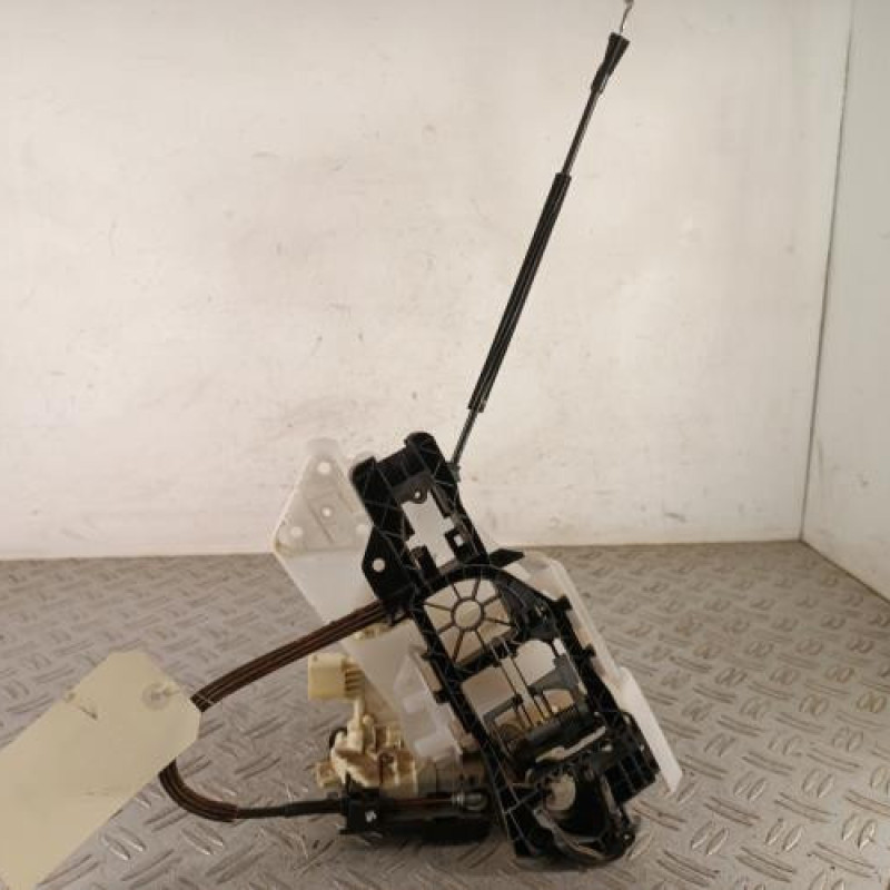 Serrure arriere gauche VOLKSWAGEN PASSAT 6