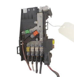 Porte fusible PEUGEOT 5008 1 Photo n°1