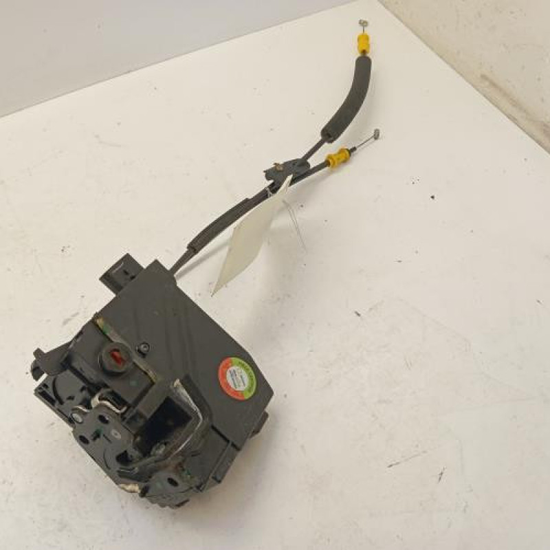Serrure arriere droit PEUGEOT 308 2 Serrure arriere droit PEUGEOT 308 2