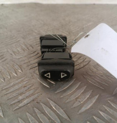 Interrupteur de leve vitre avant gauche PEUGEOT 106 Photo n°1