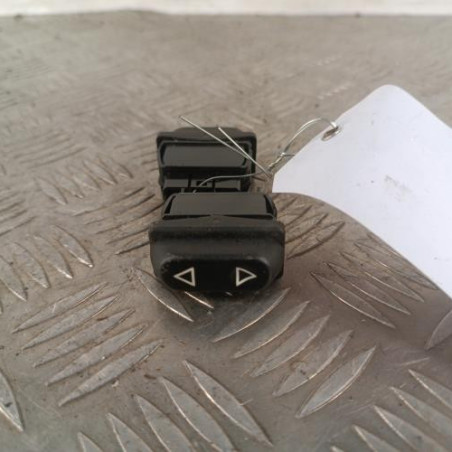 Interrupteur de leve vitre avant gauche PEUGEOT 106 Photo n°1