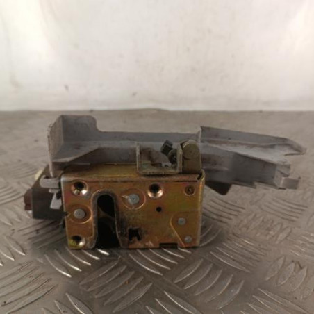 Serrure avant gauche PEUGEOT 106