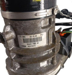 Pompe de direction PEUGEOT 308 1 SW Photo n°3