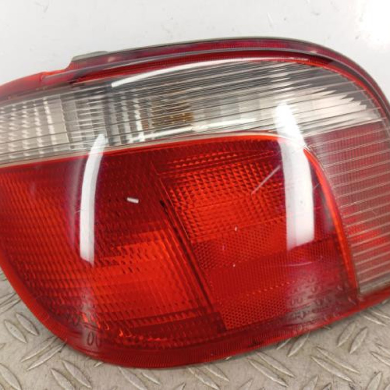 Feu arriere principal gauche (feux) TOYOTA YARIS 1
