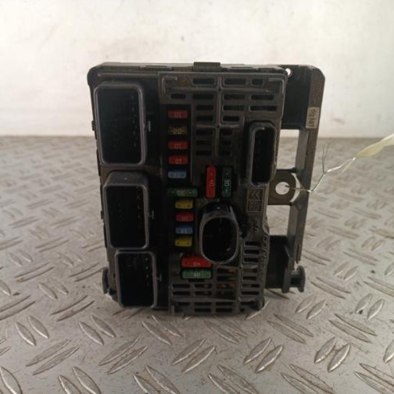 Boitier servitude moteur (BSM) PEUGEOT 407
