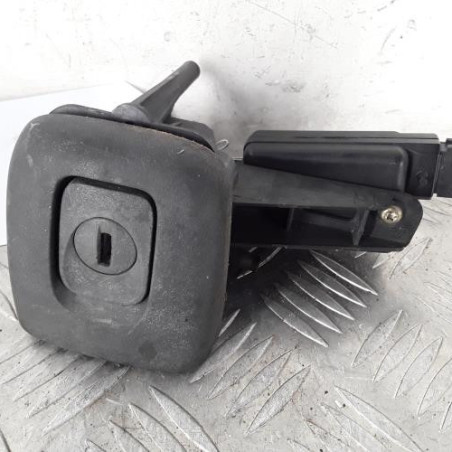 Bouton de coffre RENAULT CLIO 2 Photo n°1