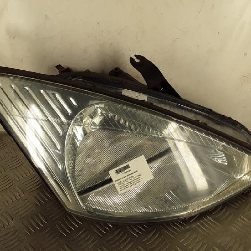 Optique avant principal droit (feux)(phare) FORD FOCUS 1