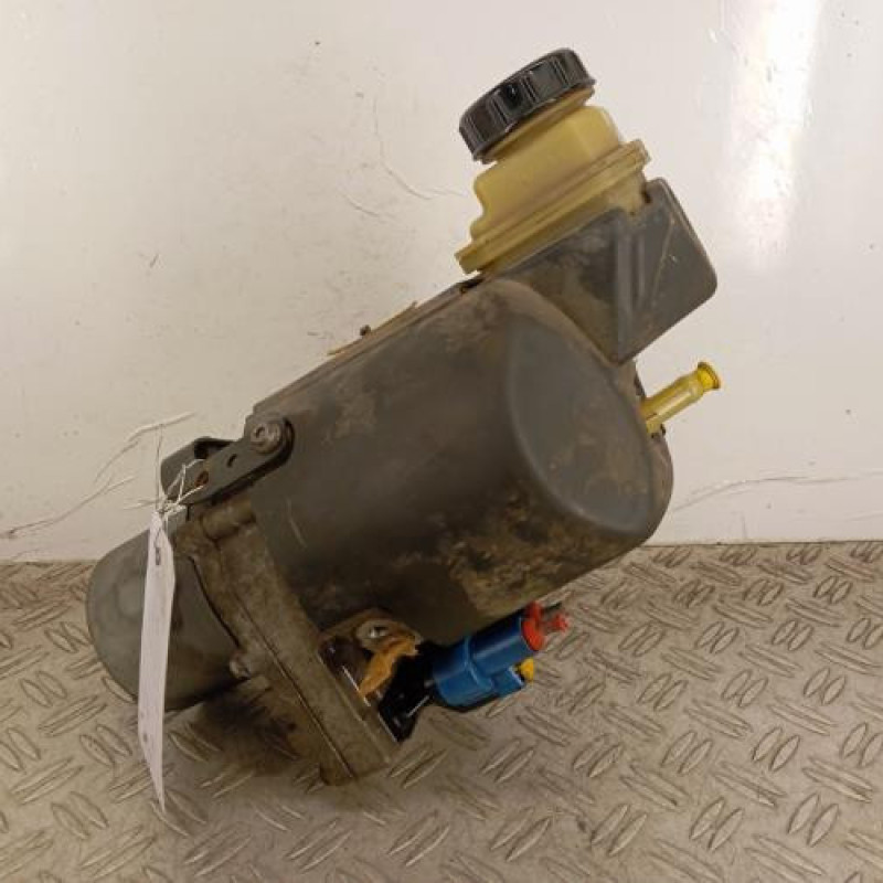 Pompe de direction RENAULT LAGUNA 3
