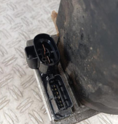 Pompe de direction RENAULT LAGUNA 3 Photo n°3