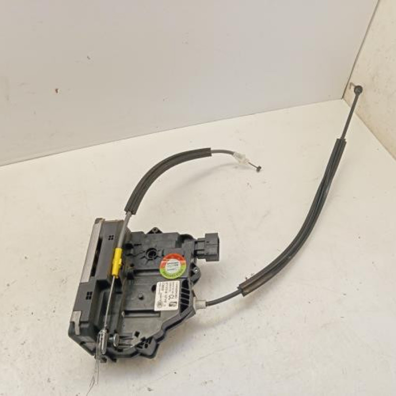 Serrure avant droit PEUGEOT BOXER 3 Serrure avant droit PEUGEOT BOXER 3