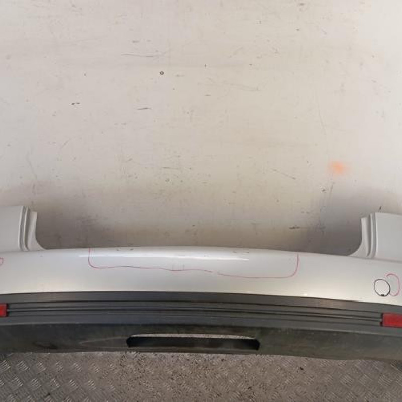 Pare choc arriere VOLKSWAGEN TOURAN 1