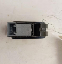 Interrupteur de leve vitre avant droit VOLKSWAGEN TOURAN 1