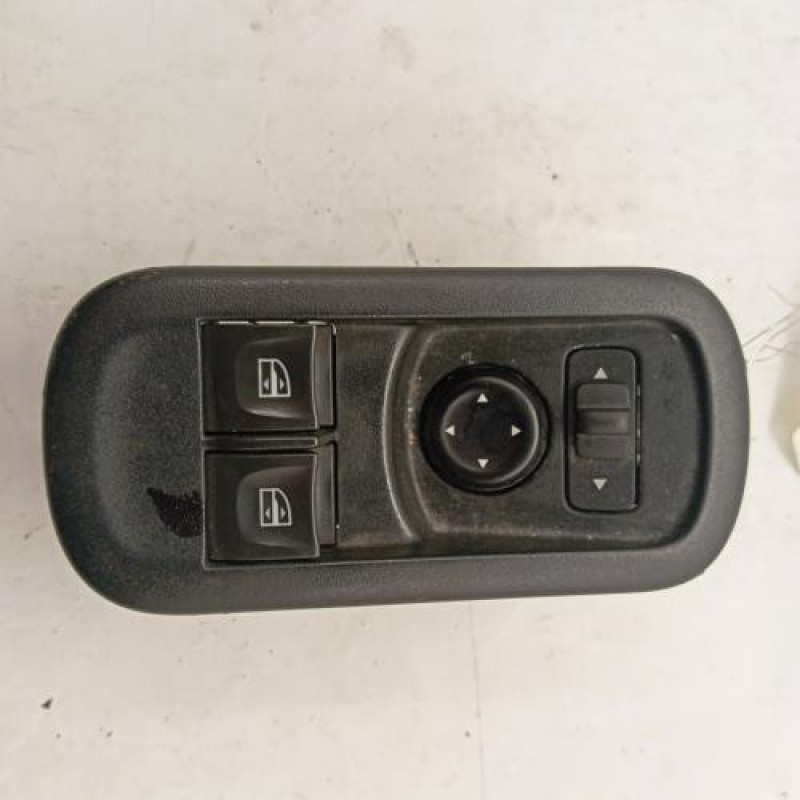 Interrupteur de leve vitre avant gauche RENAULT MASTER 3