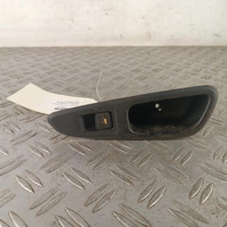 Interrupteur de leve vitre arriere droit PEUGEOT 308 1 Photo n°1