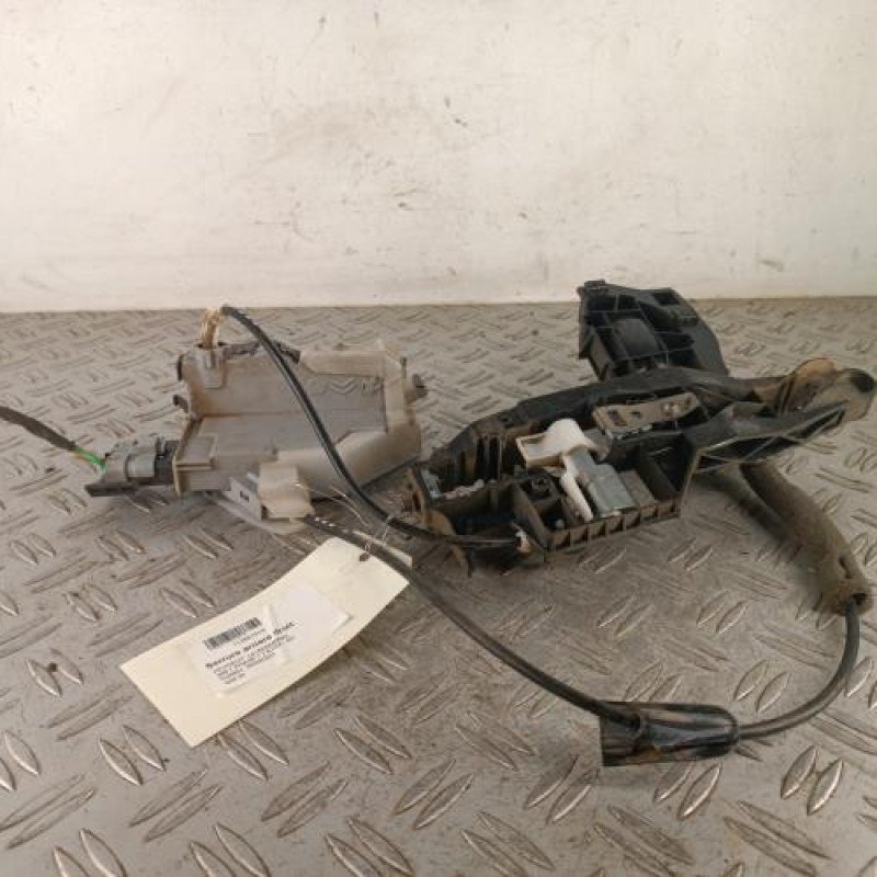 Serrure arriere droit PEUGEOT 308 1