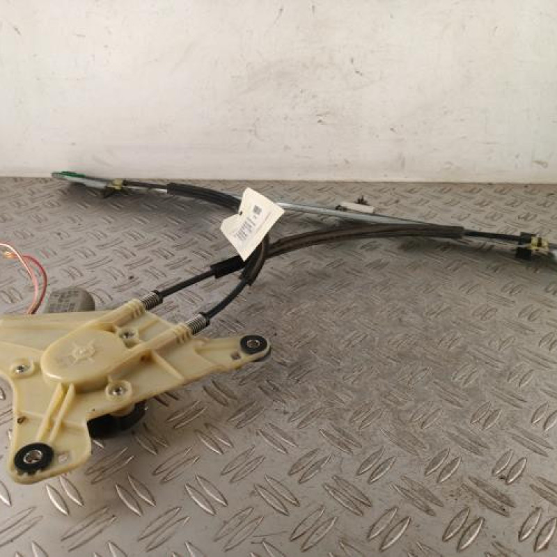 Leve vitre electrique avant gauche NISSAN NV400