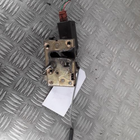 Serrure avant droit PEUGEOT 106