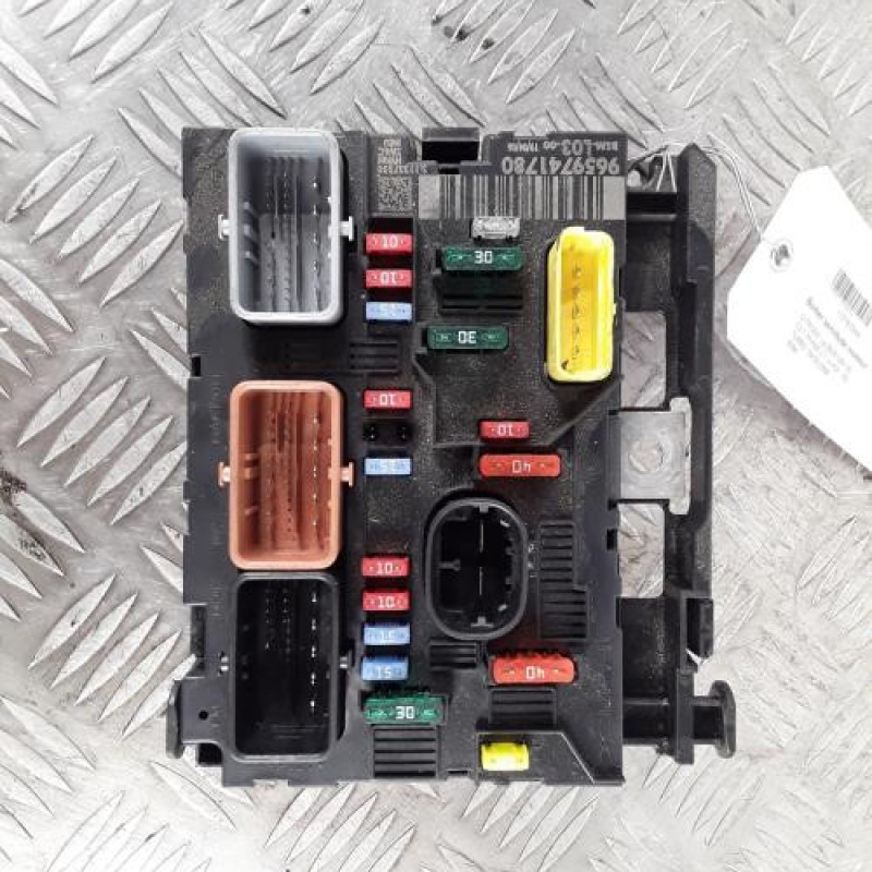 Boitier servitude moteur (BSM) CITROEN C3 1 Boitier servitude moteur (BSM) CITROEN C3 1