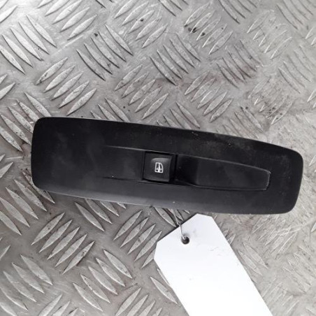 Interrupteur de leve vitre avant droit RENAULT MEGANE 4 Photo n°1