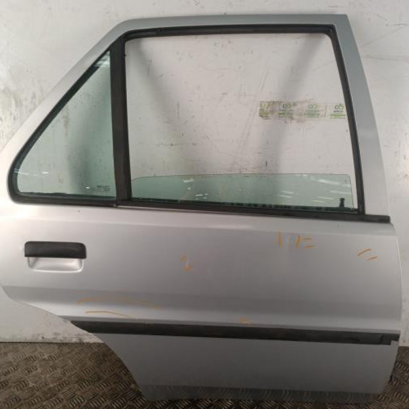 Porte arriere droit PEUGEOT 106