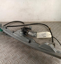 Leve vitre electrique avant droit RENAULT CLIO 3 Photo n°1