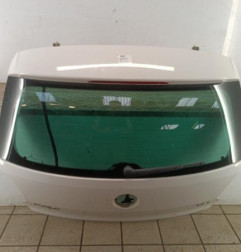 Malle/Hayon arriere VOLKSWAGEN POLO 5 Photo n°1