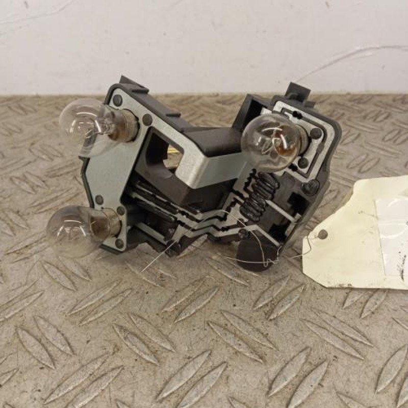 Platine feu arriere droit PEUGEOT 206 Platine feu arriere droit PEUGEOT 206