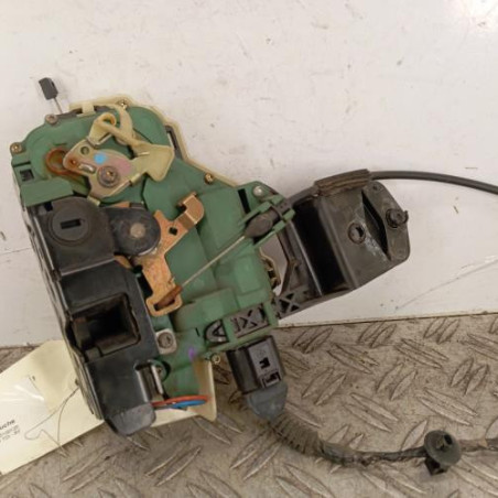 Serrure arriere gauche VOLKSWAGEN PASSAT 4 Photo n°1