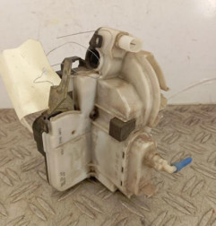 Serrure avant droit VOLKSWAGEN POLO 3