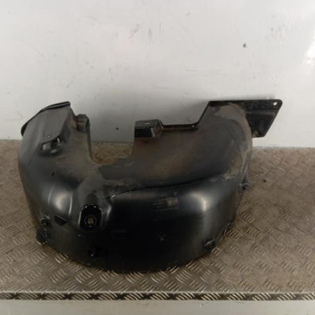 Pare boue arriere gauche PEUGEOT 208 1