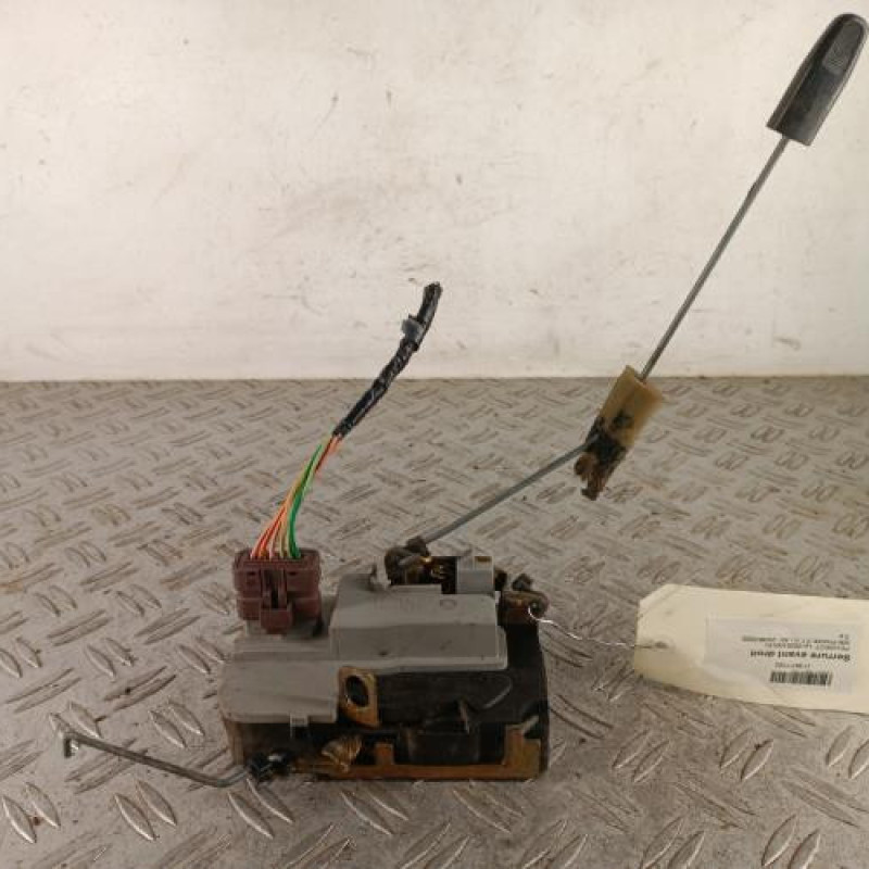 Serrure avant droit PEUGEOT 206