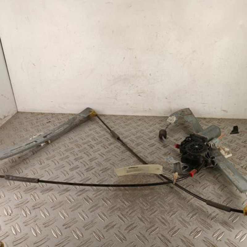 Leve vitre electrique avant droit PEUGEOT 206