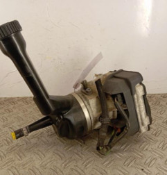 Pompe de direction PEUGEOT 308 1 SW Photo n°1