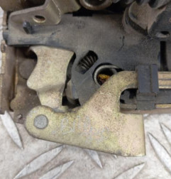 Serrure arriere droit PEUGEOT 106 Photo n°3