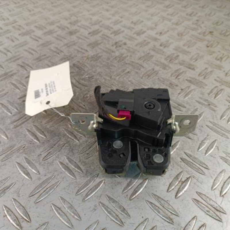 Serrure de hayon MERCEDES CLASSE A 176