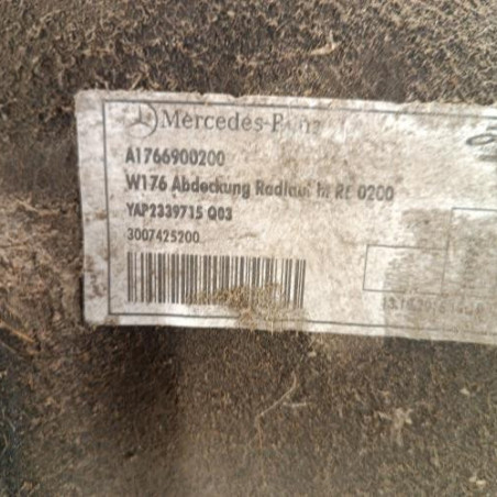 Pare boue arriere droit MERCEDES CLASSE A 176