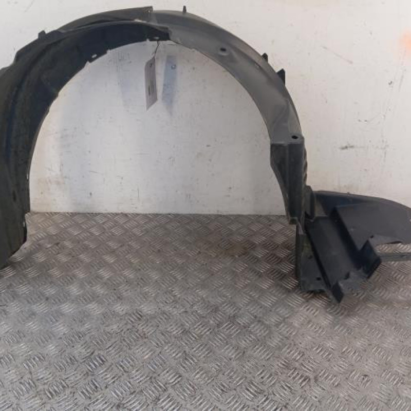 Pare boue avant gauche TOYOTA COROLLA VERSO 2