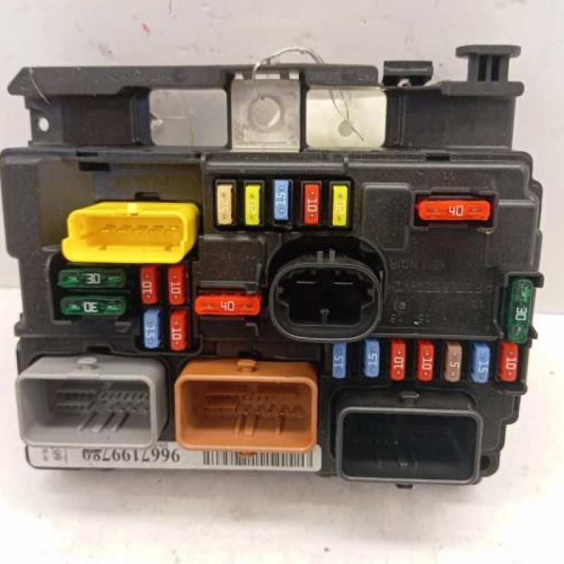 Boitier servitude moteur (BSM) PEUGEOT 207 Boitier servitude moteur (BSM) PEUGEOT 207