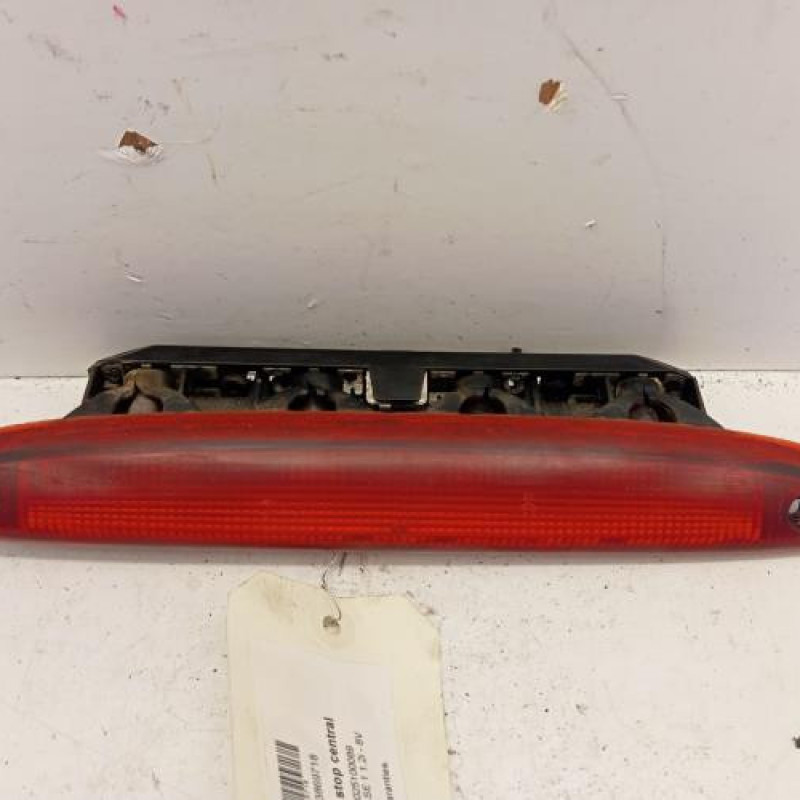 Feu arriere stop central RENAULT TWINGO 1 Feu arriere stop central RENAULT TWINGO 1