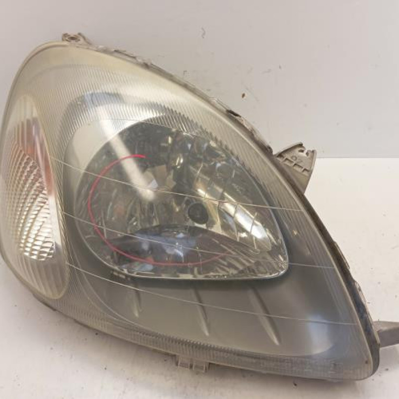 Optique avant principal droit (feux)(phare) TOYOTA YARIS 1
