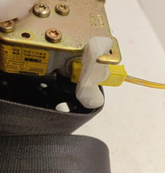 Ceinture avant gauche TOYOTA YARIS 1 Photo n°3