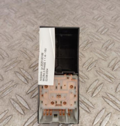 Interrupteur de leve vitre avant gauche NISSAN MICRA 3