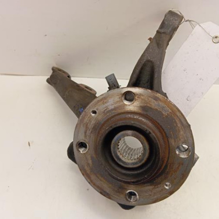 Moyeu avant gauche PEUGEOT 2008 2 Photo n°1