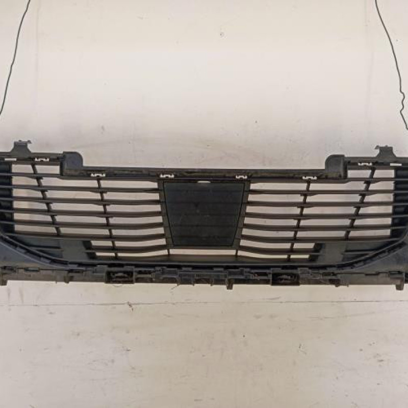 Grille de pare choc PEUGEOT 2008 2 Grille de pare choc PEUGEOT 2008 2