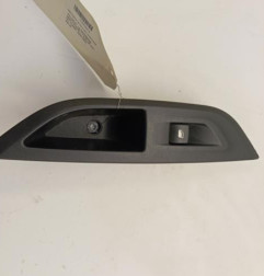 Interrupteur de leve vitre arriere droit PEUGEOT 2008 2 Photo n°1