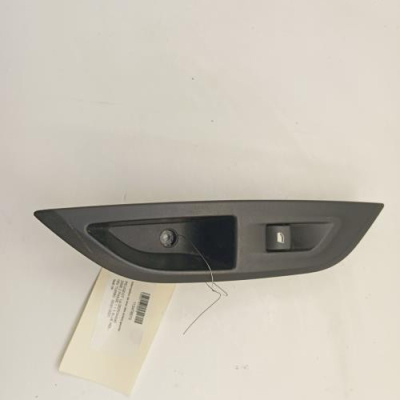 Interrupteur de leve vitre arriere gauche PEUGEOT 2008 2