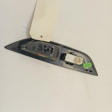 Interrupteur de leve vitre arriere gauche PEUGEOT 2008 2