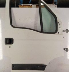 Porte avant droit RENAULT MASTER 2 Photo n°1