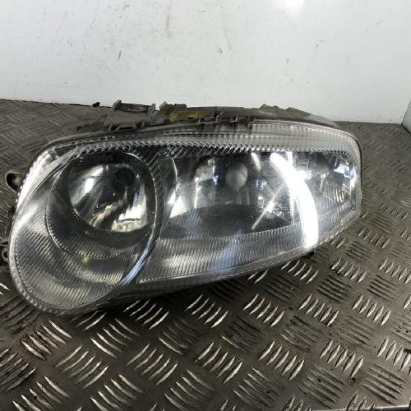 Optique avant principal gauche (feux)(phare) ALFA ROMEO 147