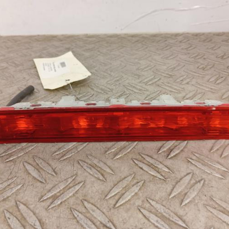 Feu arriere stop central CITROEN C3 3 Feu arriere stop central CITROEN C3 3